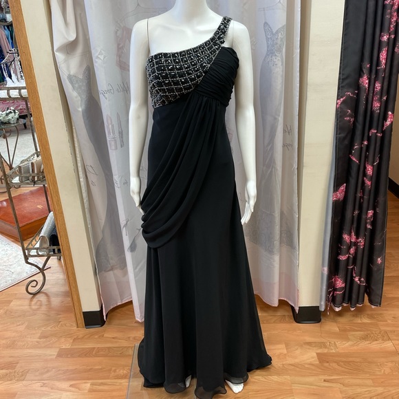 Long one shoulder black chiffon dress size 6 beaded top nwt - Picture 3 of 7